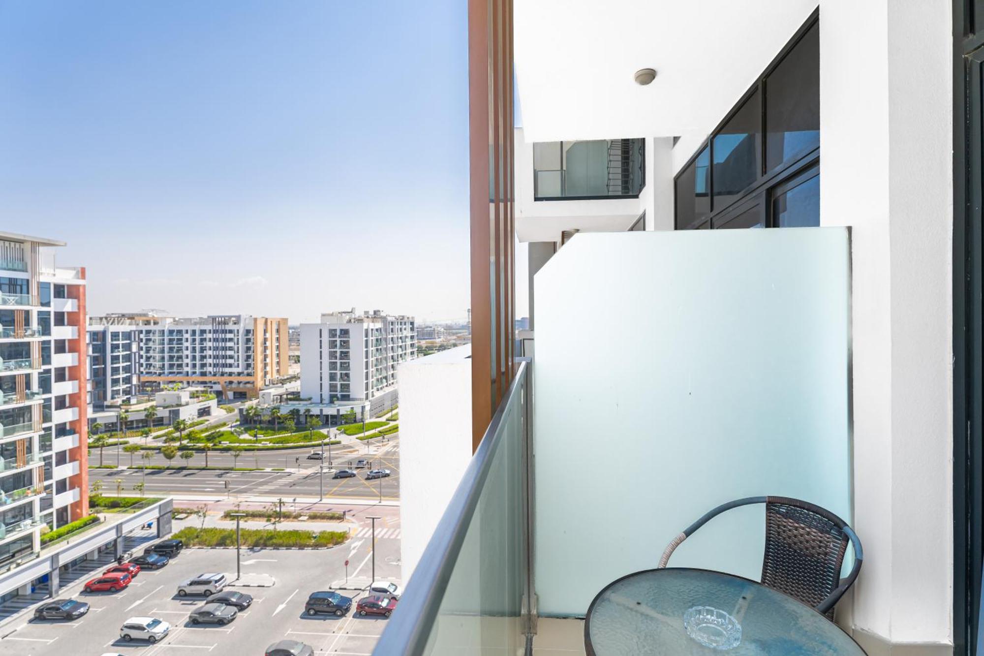 Escape24 Stylish Studio Azizi Riviera 8 Meydan One Dubai Bagian luar foto